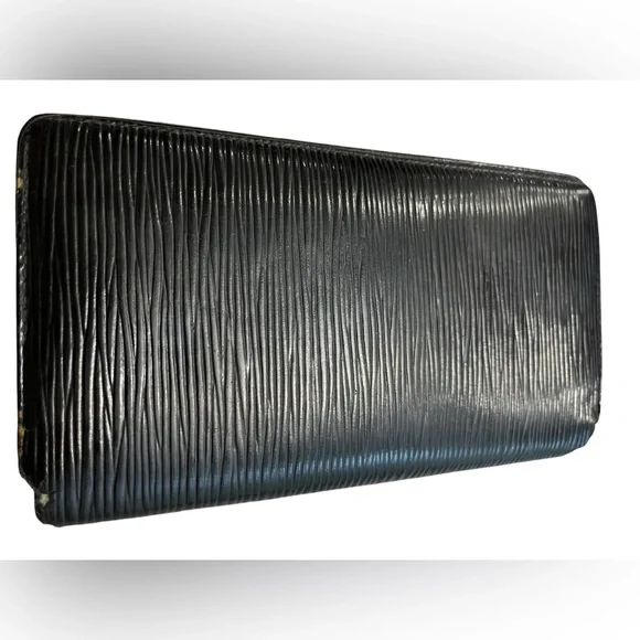 Louis Vuitton Epi Porte Chequier
Credit Card Long Wallet - Picture 3 of 9